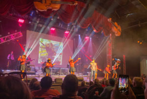 Clay Cooper’s Country Express, live music theater in Branson 